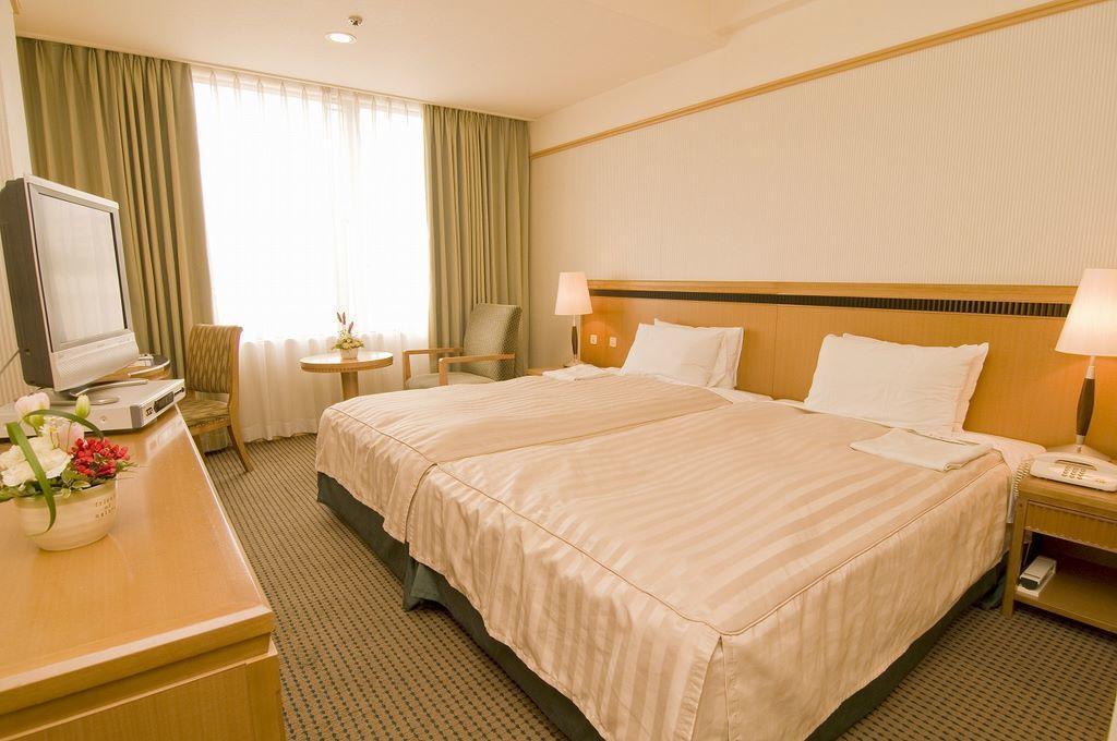 Orion Hotel Naha Bagian luar foto